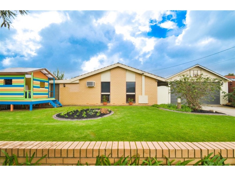 17 Lyndhurst Road, Seaford SA 5169