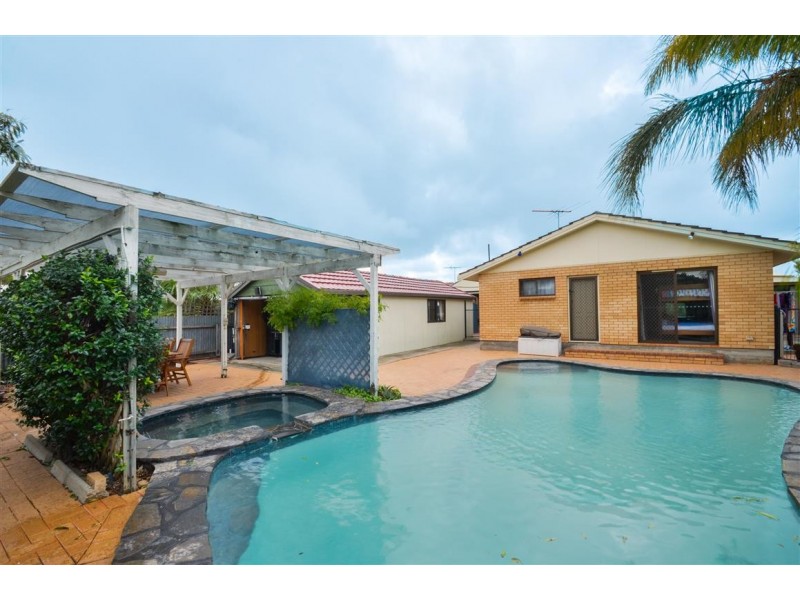 17 Lyndhurst Road, Seaford SA 5169