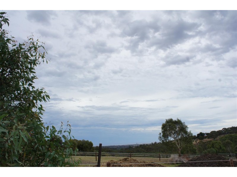 303 Upper Penneys Hill Road, Onkaparinga Hills SA 5163