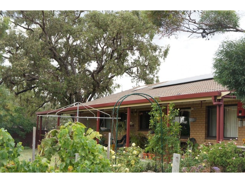 303 Upper Penneys Hill Road, Onkaparinga Hills SA 5163