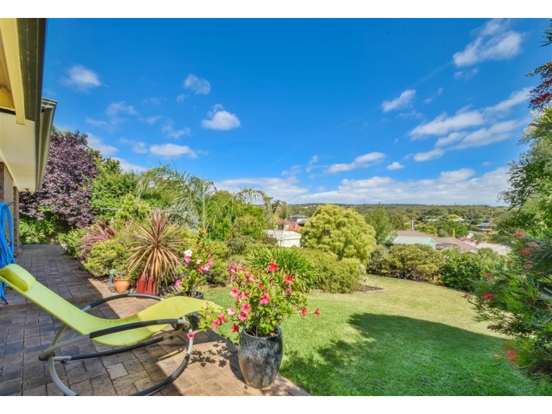 10 Equestrian Drive, Woodcroft SA 5162