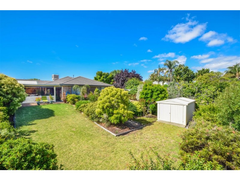 10 Equestrian Drive, Woodcroft SA 5162