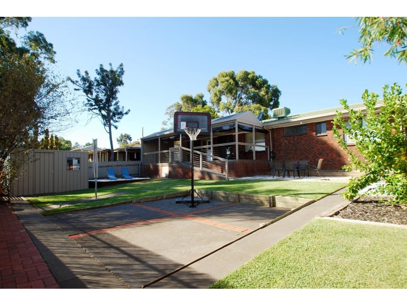 5 Tatiara Road, Happy Valley SA 5159