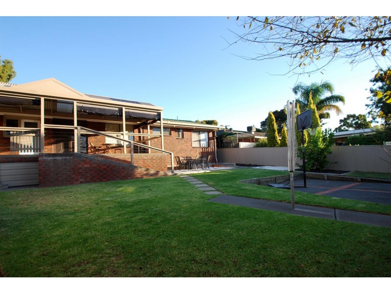 5 Tatiara Road, Happy Valley SA 5159