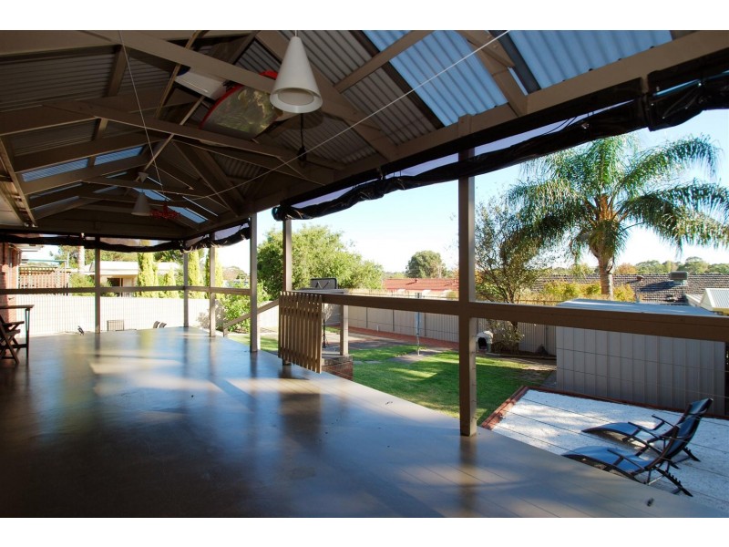 5 Tatiara Road, Happy Valley SA 5159