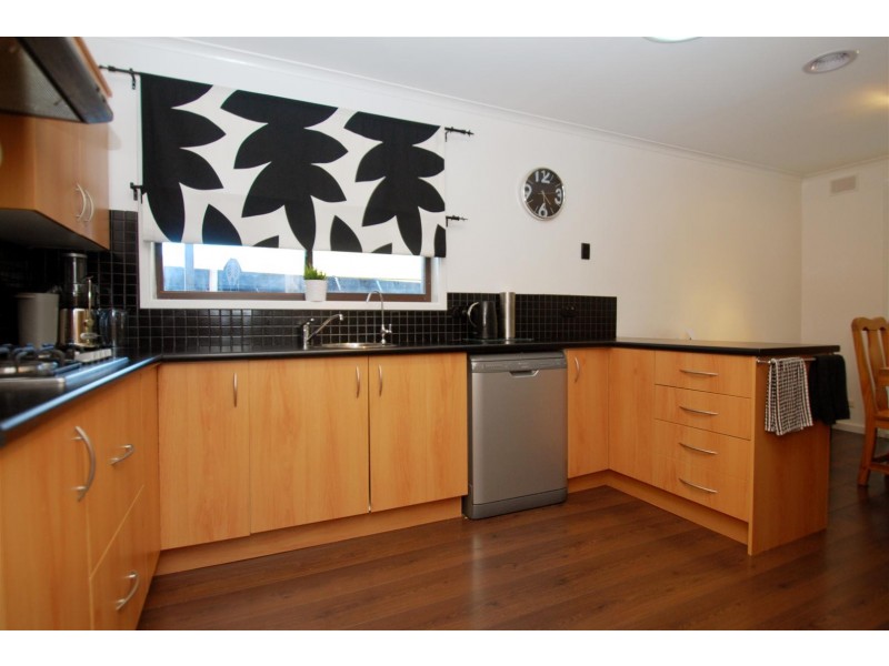 5 Tatiara Road, Happy Valley SA 5159