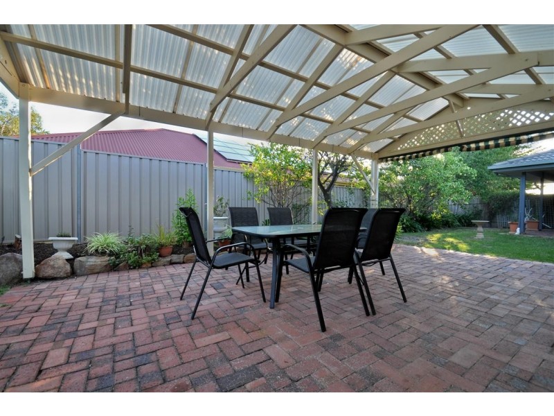 4 Baudin Street, Woodcroft SA 5162