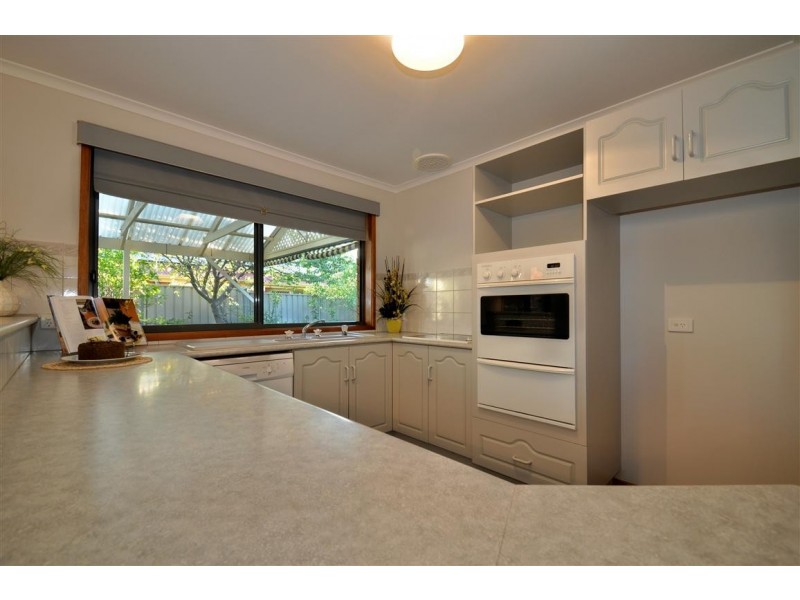 4 Baudin Street, Woodcroft SA 5162