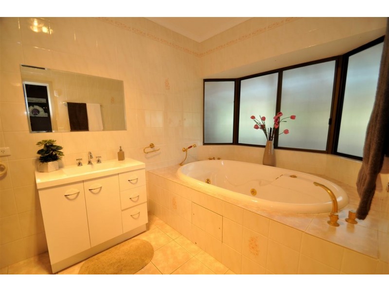 10 Challenger Court, Happy Valley SA 5159