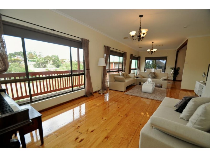 10 Challenger Court, Happy Valley SA 5159