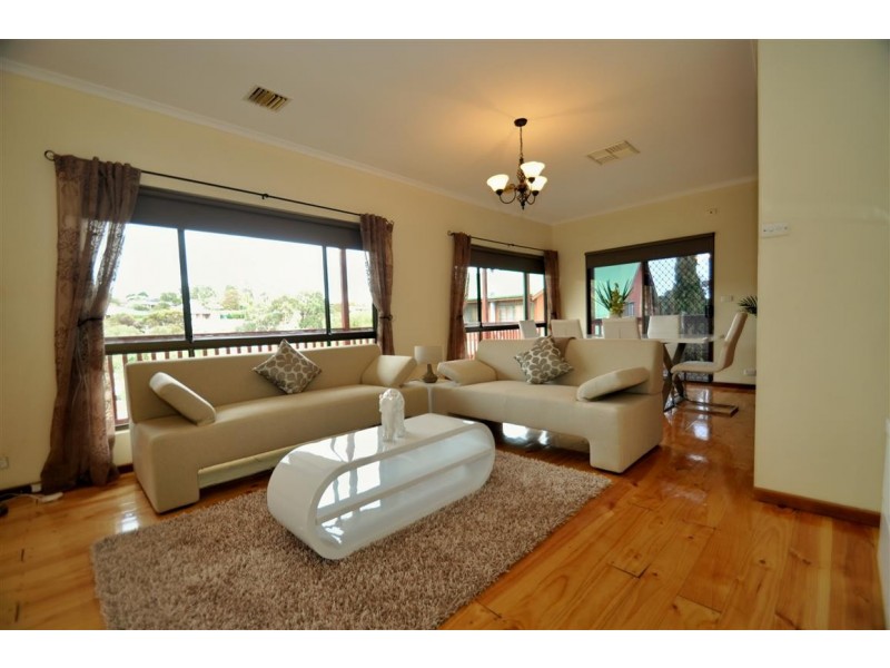 10 Challenger Court, Happy Valley SA 5159