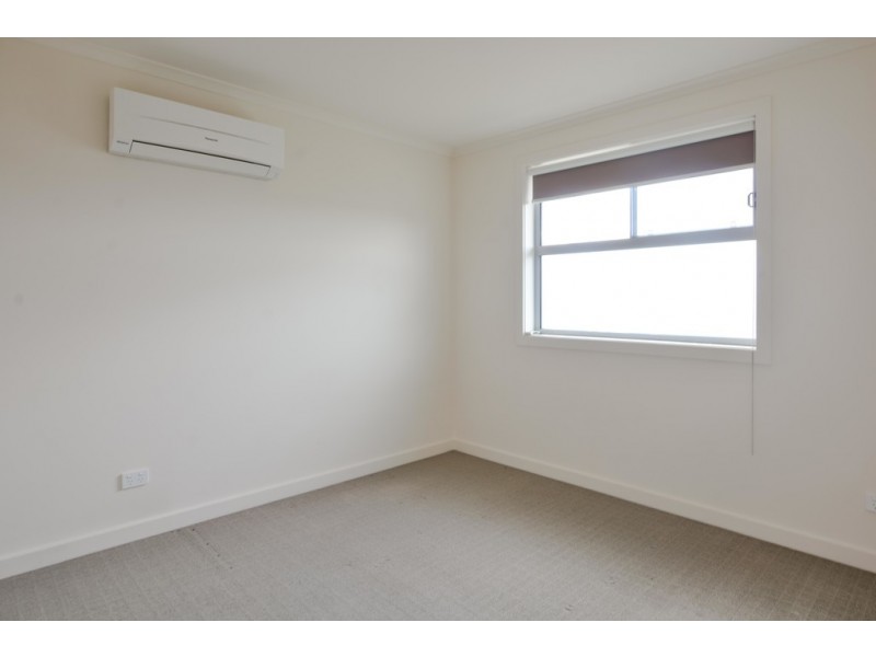 4 Fleming Avenue, Ridgehaven SA 5097