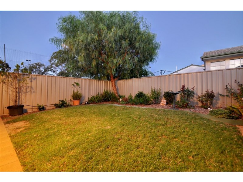 10 Ragless Avenue, Park Holme SA 5043