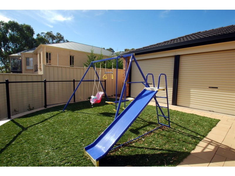 16 Grandview Court, Aberfoyle Park SA 5159