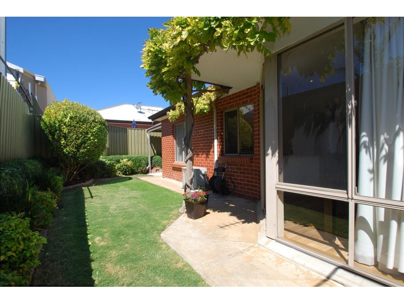 2-22 Wistow Crescent, Trott Park SA 5158