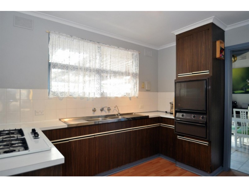 1a Shelley Avenue, Happy Valley SA 5159