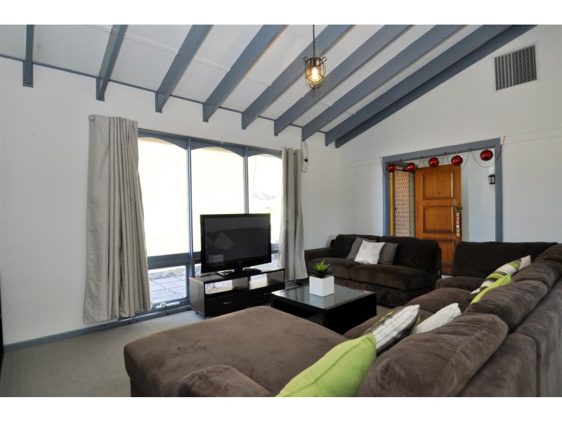 1a Shelley Avenue, Happy Valley SA 5159