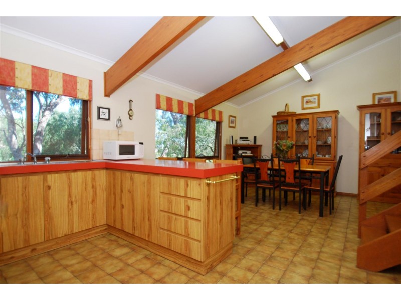 39 Hui-Hui Drive, Happy Valley SA 5159