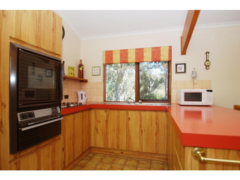 39 Hui-Hui Drive, Happy Valley SA 5159