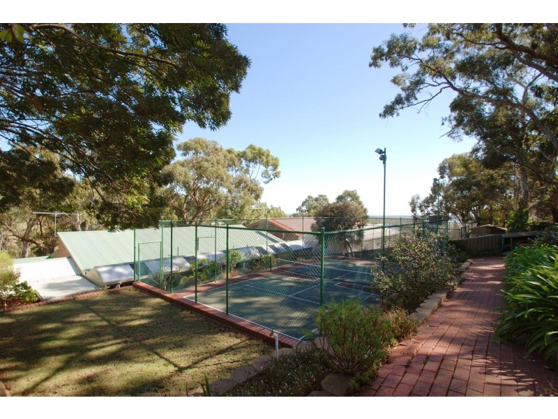 39 Hui-Hui Drive, Happy Valley SA 5159