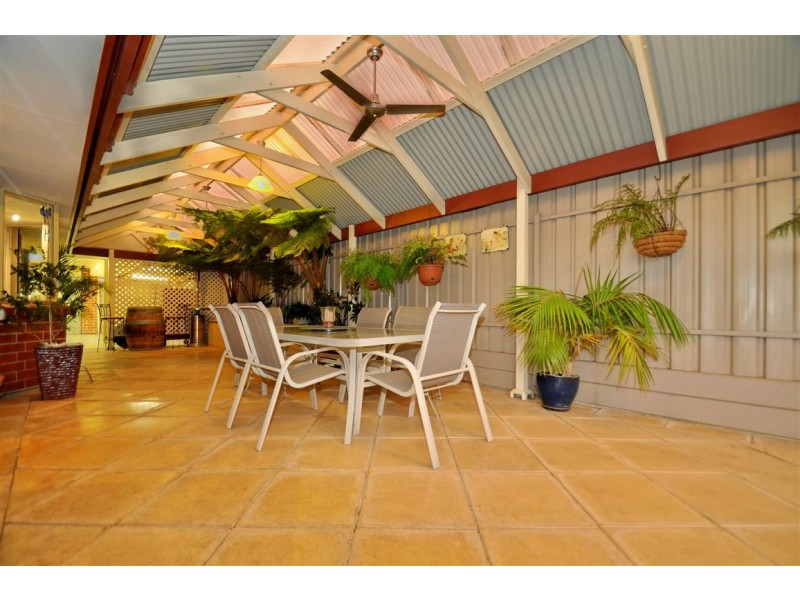 2 Jimmy Watson Drive, Woodcroft SA 5162