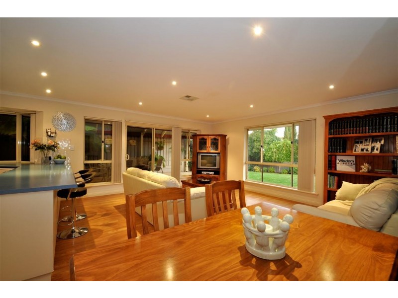 2 Jimmy Watson Drive, Woodcroft SA 5162