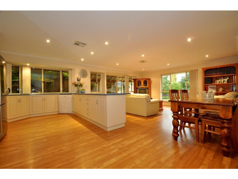 2 Jimmy Watson Drive, Woodcroft SA 5162