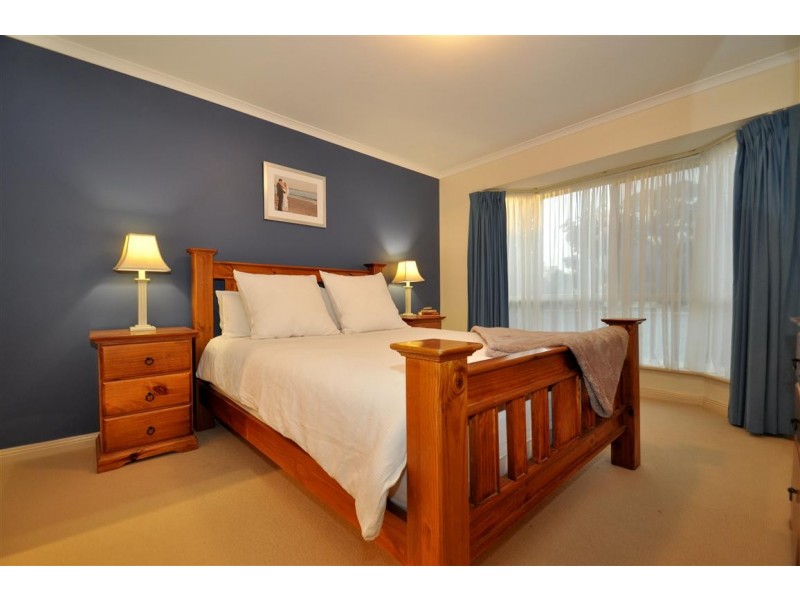 2 Jimmy Watson Drive, Woodcroft SA 5162