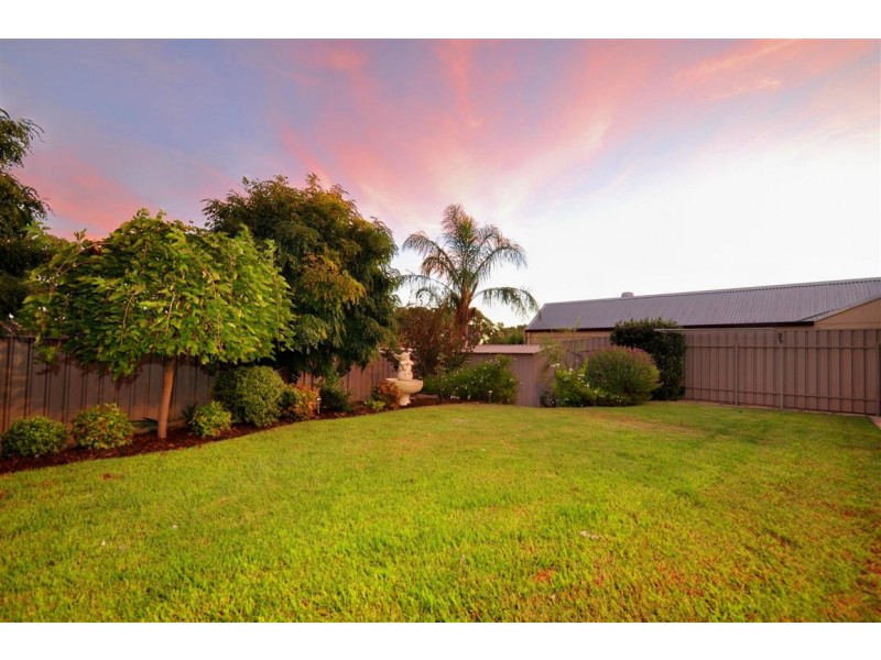 2 Jimmy Watson Drive, Woodcroft SA 5162