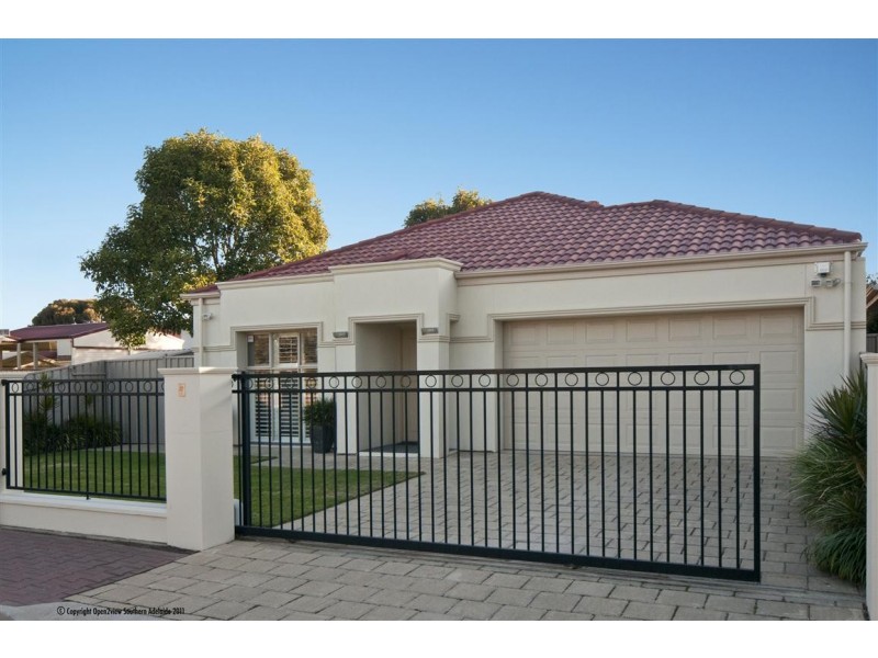 2 Bridge Street, Glenelg North SA 5045