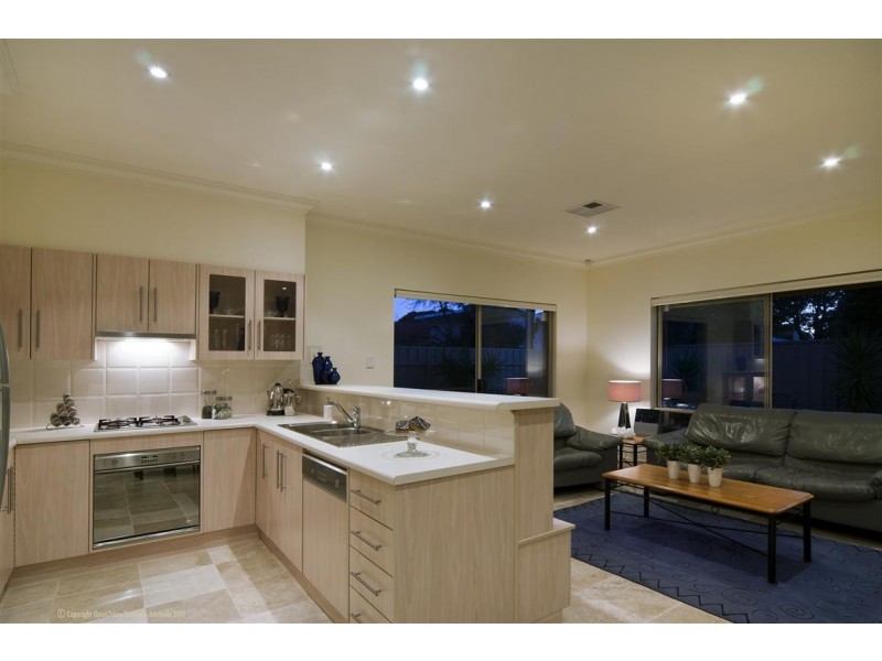 2 Bridge Street, Glenelg North SA 5045