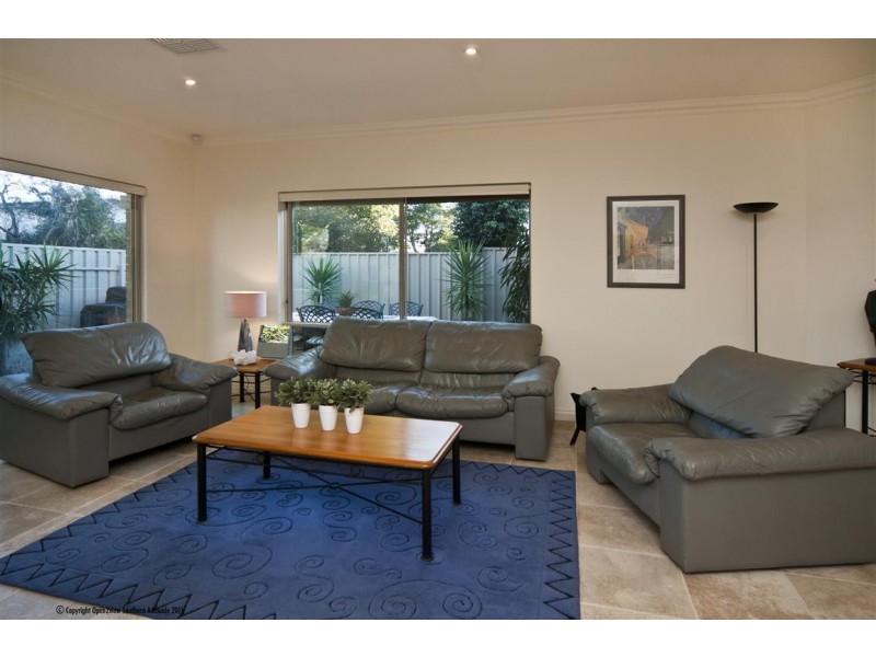 2 Bridge Street, Glenelg North SA 5045