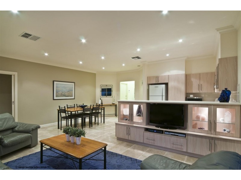 2 Bridge Street, Glenelg North SA 5045