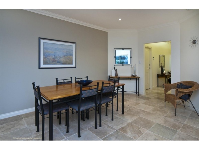 2 Bridge Street, Glenelg North SA 5045