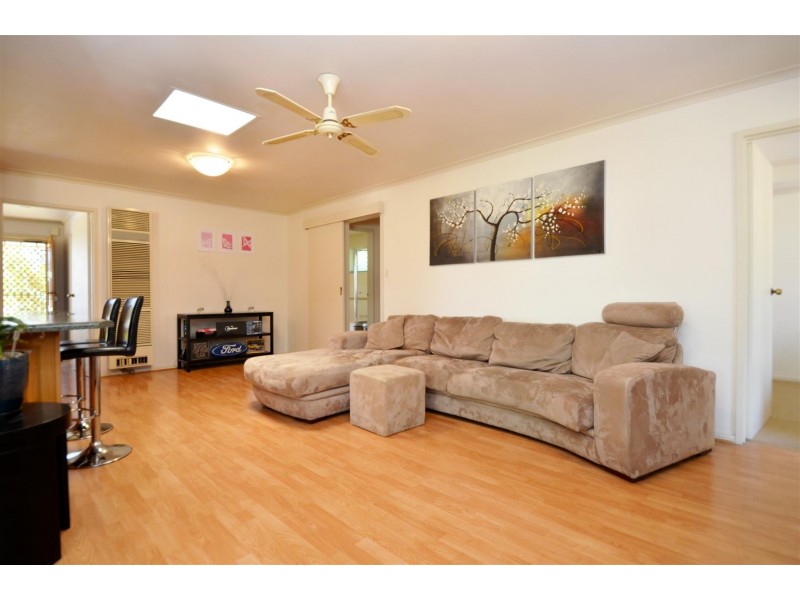 1 Magnolia Avenue, Happy Valley SA 5159