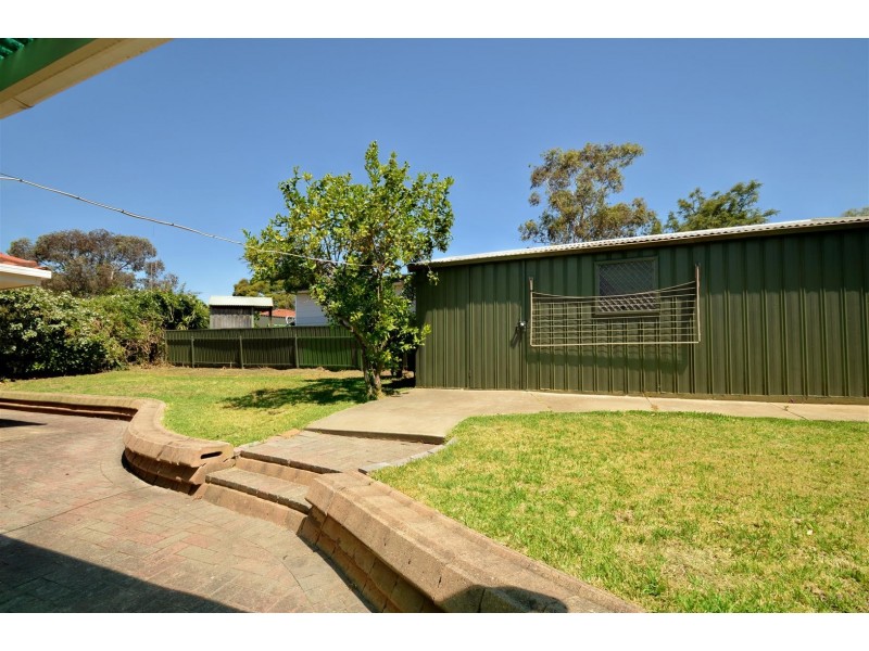 1 Magnolia Avenue, Happy Valley SA 5159