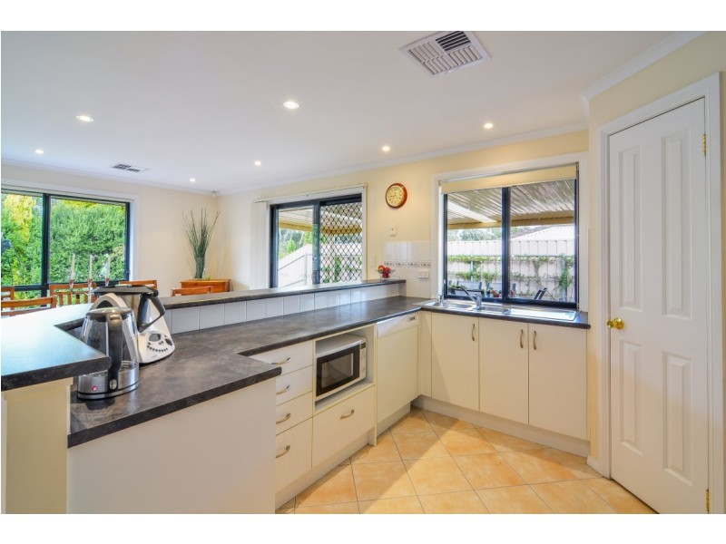 84 Jimmy Watson Drive, Woodcroft SA 5162