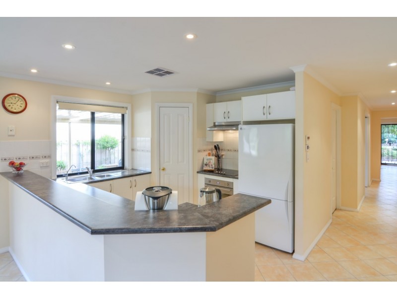 84 Jimmy Watson Drive, Woodcroft SA 5162