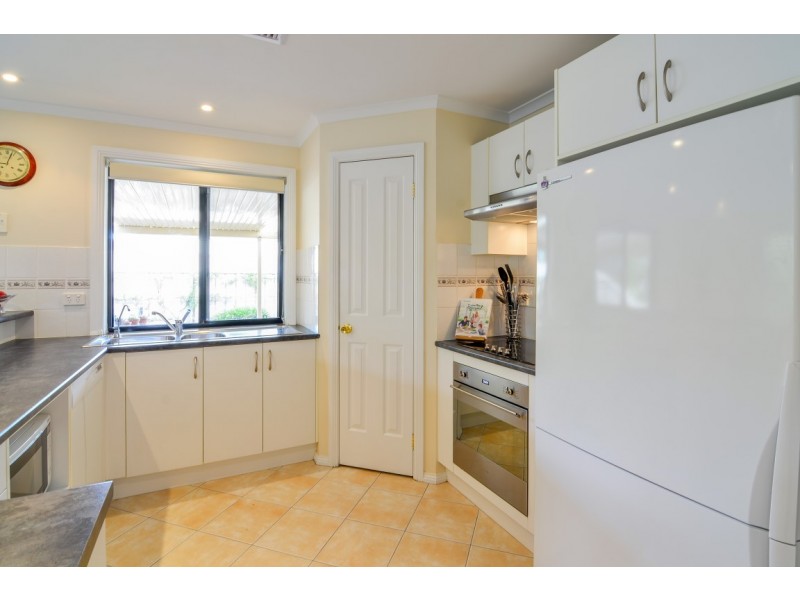 84 Jimmy Watson Drive, Woodcroft SA 5162