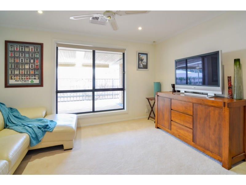 84 Jimmy Watson Drive, Woodcroft SA 5162