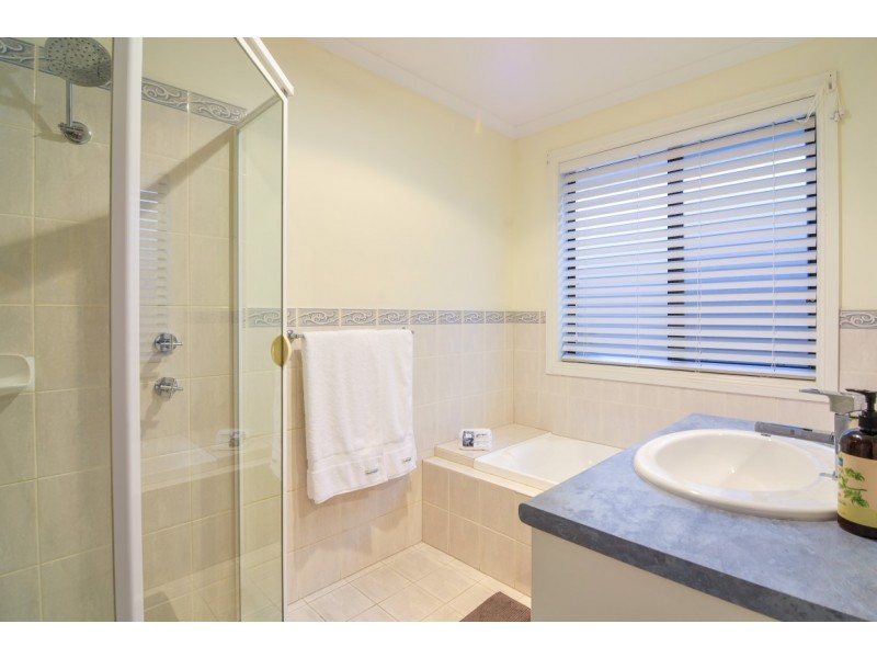 84 Jimmy Watson Drive, Woodcroft SA 5162