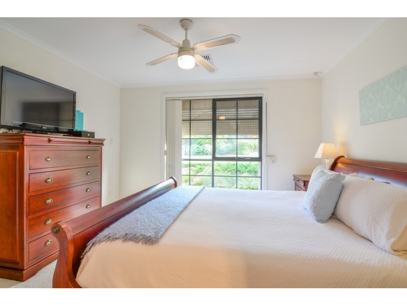 84 Jimmy Watson Drive, Woodcroft SA 5162