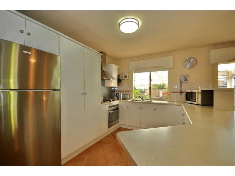 30 Dorrien Avenue, Woodcroft SA 5162