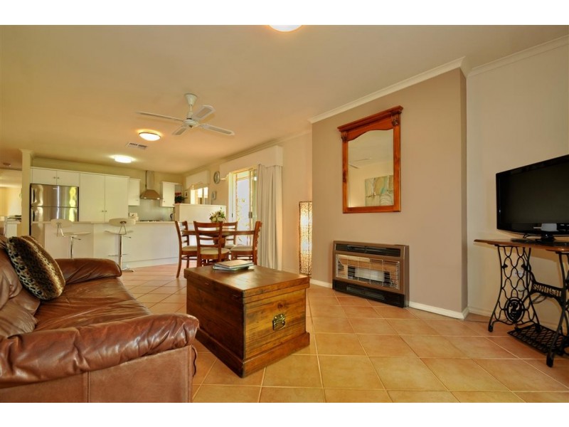 30 Dorrien Avenue, Woodcroft SA 5162