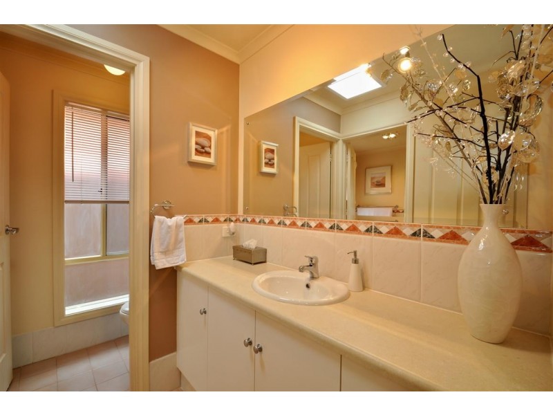 30 Dorrien Avenue, Woodcroft SA 5162