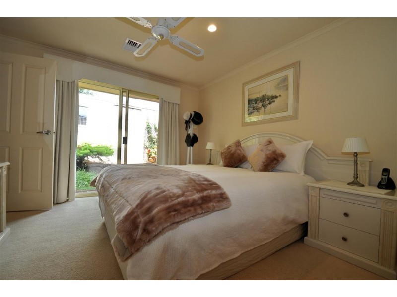 30 Dorrien Avenue, Woodcroft SA 5162