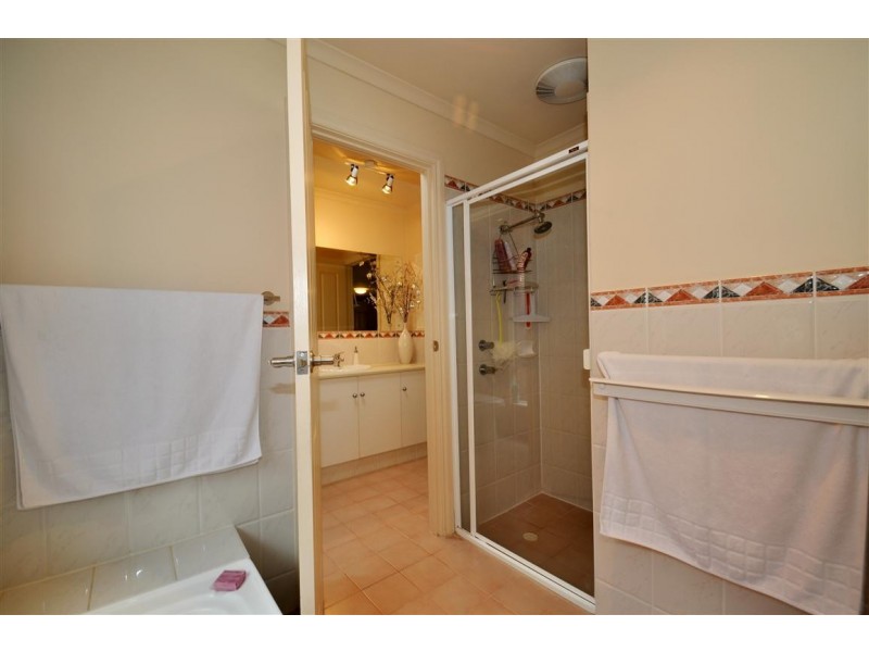 30 Dorrien Avenue, Woodcroft SA 5162