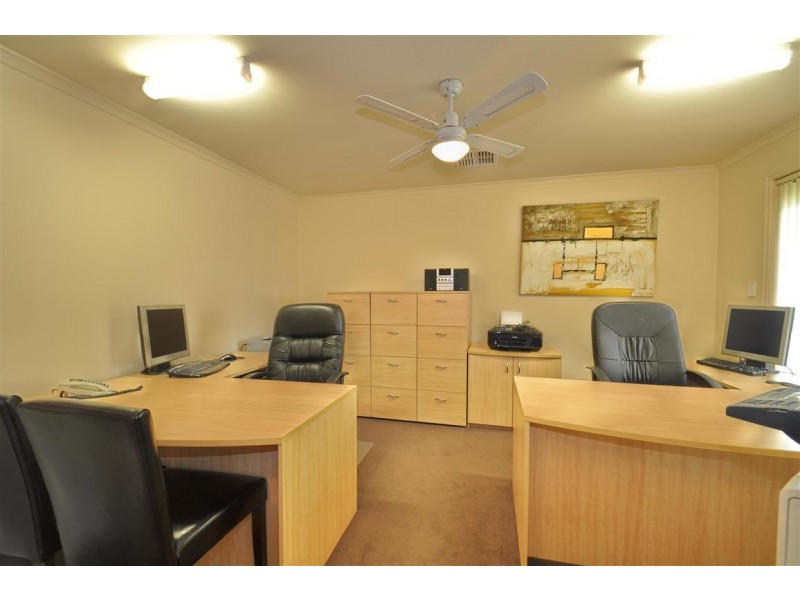 30 Dorrien Avenue, Woodcroft SA 5162