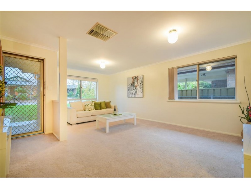 46 Bordeaux Drive, Woodcroft SA 5162