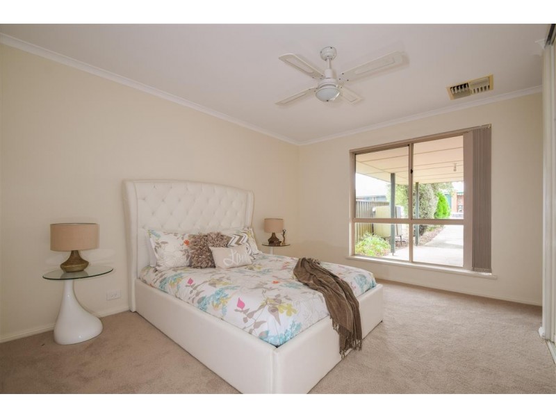 46 Bordeaux Drive, Woodcroft SA 5162